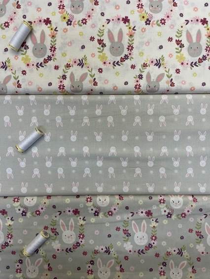 Background pattern
Description automatically generated